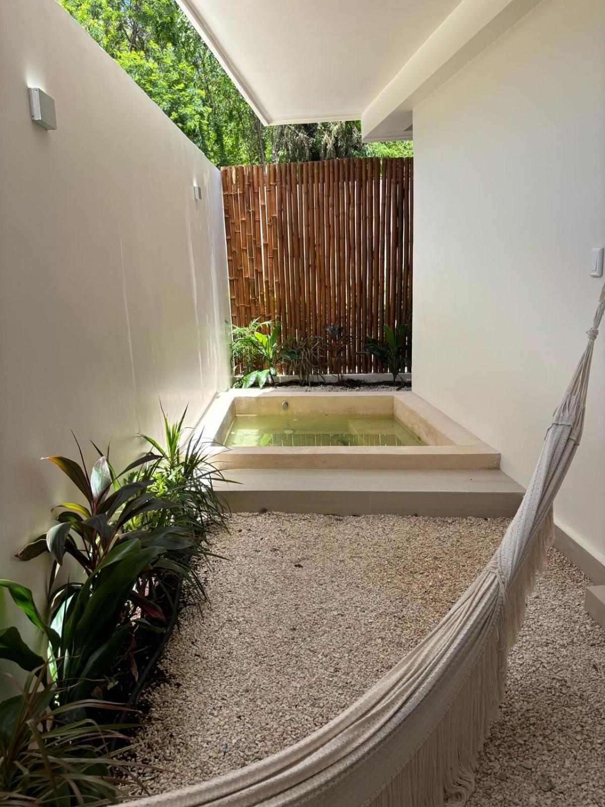 Santal 102 Tulum
